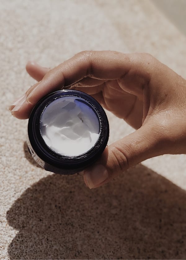 Unlock Youthful Skin with Advanced Peptide Technology: The Power of DMAE, Estriol, GHK-Cu, and Hyaluronic Acid.